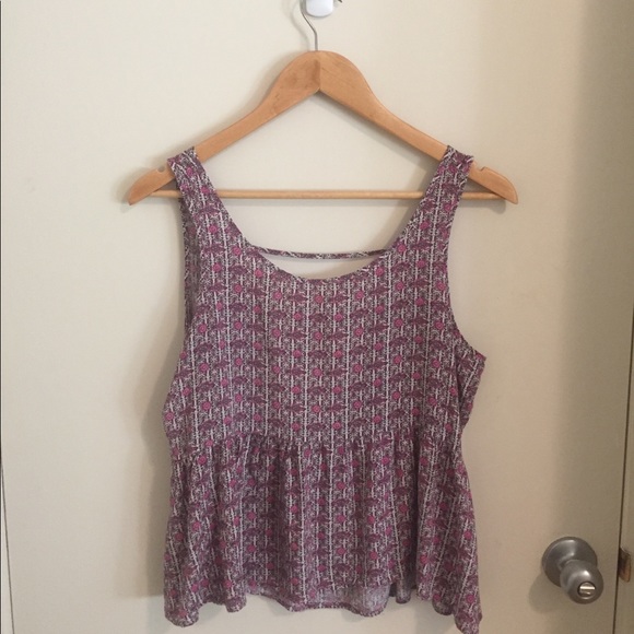 Patterned back cut-out tank - Picture 1 of 2